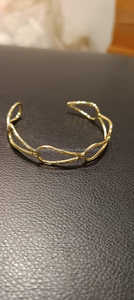 กำไลข้อมือทองเหลืองพรีเมียม งานแฮนด์เมด ปรับขนาดได้ เหมาะสำหรับงานปาร์ตี้และสวมใส่ในชีวิตประจำวัน ให้ความเงางามตลอดกาล - Product Image 3