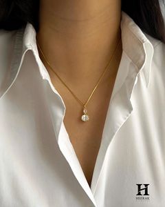 Pendentif minimaliste en or avec diamant de laboratoire certifié IGI, forme ronde, collier pendentif - Product Image 3