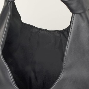 Bolso Hobo de Cuero Genuino Minimalista de la Mejor Calidad para Mujer, con una Sola Correa, Parte Superior Abierta, Gran Capacidad, para Uso Diario, Color Negro, de la India - Product Image 3