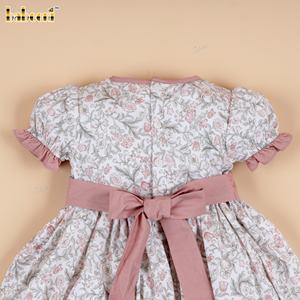 DR4522 – เดรสแขนพองลายดอกไม้พร้อมดีเทลผ้าปิเก้สีชมพู - Product Image 6