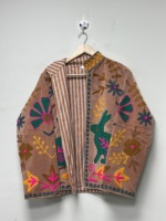 Veste bomber vintage pour femme en coton 100% brodée à la main, motif floral Suzani, style bohème, art ethnique folklorique, manches longues, respirante, pour l'hiver et l'automne