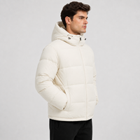 Veste matelassée haut de gamme pour le froid, conçue pour une chaleur polyvalente et une performance élégante dans les environnements urbains et extérieurs hivernaux.