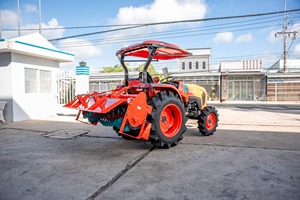 Tracteur à roues Kubota L 4028 40 CV 4RM Diesel Machine agricole de ferme Haute productivité Équipement durable Petit tracteur de ferme - Product Image 5