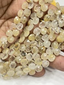 ลูกปัดควอตซ์รูทิเลตสีทองธรรมชาติทรงหัวใจเจียระไน ขนาดประมาณ 6-7 มม. เส้นใยขนาด 8 นิ้ว - Product Image 4