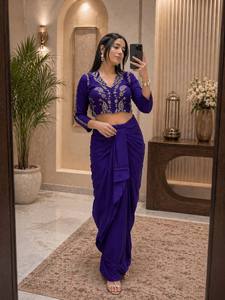 Ensemble coordonné dhoti élégant orné de paillettes pour soirées, tenues de mariage et occasions spéciales - Product Image 3