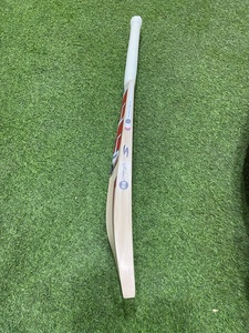 Batte de cricket en saule anglais de qualité professionnelle SS Gladiator Players Grade - Product Image 2