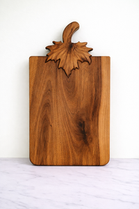 Planche à découper en bois d'acacia moderne, profilé incurvé, gravure manuelle de mandala aux coins, durable, sans danger pour les aliments. - Product Image 5