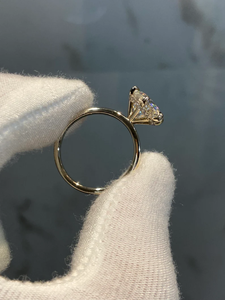 Bague solitaire classique en diamant de laboratoire taille ronde, 4/6 griffes, bague de fiançailles en or 14K/18K, fabricant de bijoux fins - Product Image 5