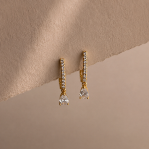 Boucles d'oreilles pendantes Luxe plaquées or pour femme, délicates boucles d'oreilles en forme de poire, cadeau d'anniversaire pour elle - Product Image 1