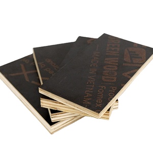 Contreplaqués décoratifs marron d'hôtel moderne de haute qualité Film de noyau d'acacia d'eucalyptus du fabricant vietnamien Film noir extérieur - Product Image 1