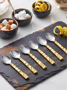 Ensemble de couverts tendance avec manche texturé doré, élégants ustensiles de table en acier inoxydable, accessoires de cuisine haut de gamme pour la salle à manger - Product Image 3