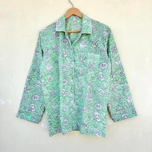Nouvel ensemble de pyjama 100% coton à fleurs indiennes Costume de nuit en coton sauge florale - Product Image 1