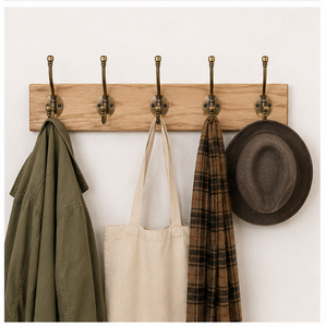 Porte-manteau mural haut de gamme à 6 crochets, finition laiton antique sur planche en bois rustique, organisateur vintage pour manteaux, chapeaux et sacs - Product Image 4