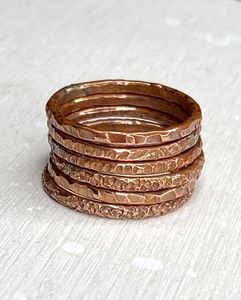 Anillo de Cobre Tradicional Diseñado para un Estilo Étnico con un Atractivo Artesanal Auténtico - Product Image 3