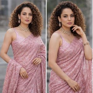 Sari de Bollywood de alta calidad con trabajo elaborado de lentejuelas dobles y blusa de seda de morera, precio mayorista de Royal Export - Product Image 2