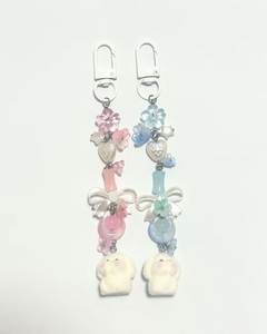 Eco-Friendly Floral Embroidery Beaded Handcrafted Decorative <b>Keychain</b> with <b>Customized</b> Design - Product Image 1