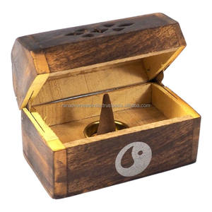 Porta Incienso de Madera Natural con Diseño Yin y Yang, Pieza Decorativa para Relajación y Meditación - Product Image 1