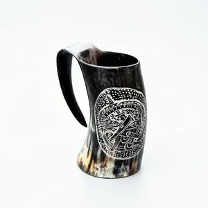 Mug à boire en corne de buffle polie fait main, forme naturelle, toucher réel, thème animal sculpté, objet d'art de collection, base durable - Product Image 1