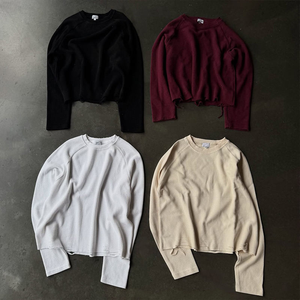 เสื้อยืดแขนยาวผู้ชายแฟชั่น ทรงลำลอง ผ้าคอตตอน 100%  แบบถักลายวาฟเฟิล  ขอบดิบสีพื้น  ดีไซน์ขาดๆ  ให้ความอบอุ่น - Product Image 2