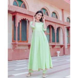 Conjunto de Traje de Satén Verde Claro Talla XS - Product Image 5
