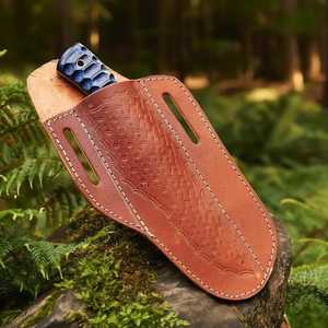 Cuchillo de caza de acero de Damasco hecho a mano con mango de madera de pakka, con funda, hoja fija, personalizable, OEM, táctico de supervivencia. - Product Image 4