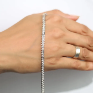 Bracelet tennis en diamant de laboratoire certifié IGI en or 18 carats, taille ronde, demi-sertissage clos, pierre de naissance d'avril, bijoux de mariée faits à la main - Product Image 3