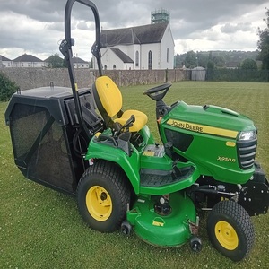 Cortadora de Césped Industrial John Deere X950R de 2 Tiempos y 125cc con Cilindro Único, Caja Recolectora de 200L, Tracción 4x4 y Descarga Trasera al por Mayor - Product Image 5