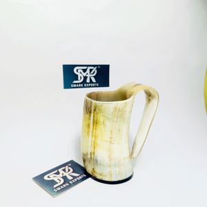 Mug à bière artisanal en corne d'animal africaine naturelle de qualité supérieure, à thème médiéval, écologique, pour les amateurs de bière - Product Image 4
