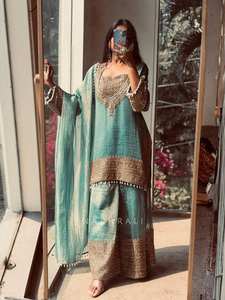 Lehenga Choli de Talla Grande para Bodas, Bordado con Lentejuelas de Diamantes, Largo hasta el Suelo, 100% Poliéster - Product Image 4