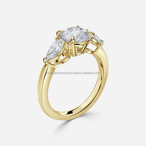 Bagues de fiançailles et de mariage personnalisées en or massif 14 carats, classiques, luxueuses et élégantes, serties de trois pierres en moissanite et diamant, pour femmes - Product Image 6