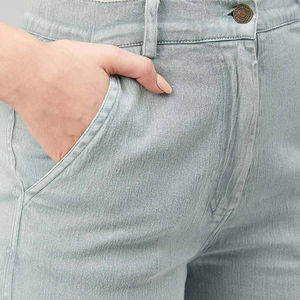 Pantalones vaqueros de mujer de talla regular, color único, tono claro, desgastados, corte ajustado, de algodón, en oferta, con personalización. - Product Image 6