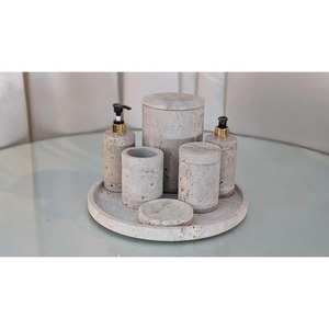 Juego de baño minimalista de cerámica de seis piezas con bandeja redonda, dispensadores de jabón y recipientes, fácil de limpiar. - Product Image 2