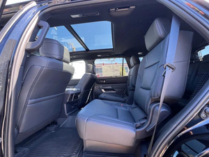 NOUVEAU TOYOTA SEQUOIA PLATINUM 2026 VÉHICULE UTILITAIRE SPORT (VUS) HYBRIDE GRANDE TAILLE 3 RANGES 5.5L 41 465 KM 18 PLACES DIESEL TRANSMISSION AUTOMATIQUE - Product Image 5