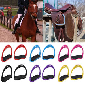 Suministros Veterinarios para Equitación: Par de Estribos Tecnológicos para Caballo, Modelo Venecia, Inclinados, Antideslizantes, con Protección para el Tobillo, Equipo de Seguridad Ecuestre - Product Image 3