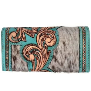 Bolso de Mano Tipo Clutch con Solapa Azul Cielo, 100% Cuero Genuino, Estilo Bohemio, con Bordado a Mano - Product Image 5