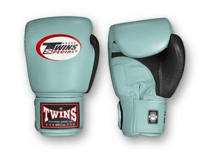 Guantes de Boxeo Profesionales Ligeros TWINS de Dedo Completo con Correa para Muñeca, Cuero Premium, Diseño Personalizable - Product Image 3