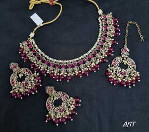 Parure de bijoux de mariée finition or antique, style Bollywood, collier Chandbali fait main, vente en gros pour femmes, bijoux de fête - Product Image 6