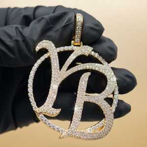 Pendentif Lettre Moissanite Iced Out en Argent 925 Plaqué Or 18K, Coupe Ronde Brillante, Style Hip Hop de Luxe, Breloque Unisexe - Product Image 1