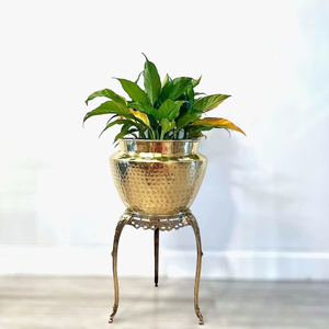 Jardinière en métal durable pour usage extérieur, offrant une résistance aux intempéries et un attrait décoratif - Product Image 1