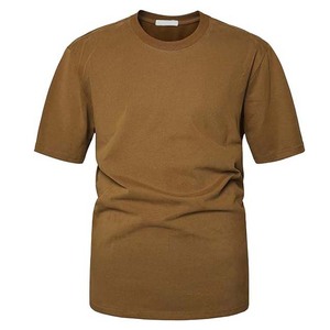 T-shirt à manches courtes pour homme, col rond, rouge, avec design rayé contrasté, coupe classique, style décontracté, tissu tricoté - Product Image 4