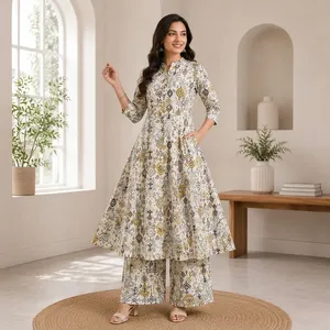 Ensemble Kurta Plazo pour femme en coton blanc cassé imprimé, coupe trapèze, manches trois quarts, col mandarin, motif géométrique, tenue décontractée ethnique - Product Image 3