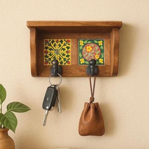 Porte-clés en bois écologique, artisanat mural durable, organisateur de courrier et de clés - Product Image 1