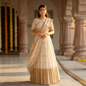 Lehenga Choli de Seda Banarasi con Motivos Tejidos Clásicos y Borde Herencia |   Traje Tradicional de Mujer para Bodas, Fiestas, Diwali y Playa - Product Image 1