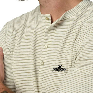 Camisa Henley cómoda con tela flexible y corte relajado para uso casual, camisa Henley de calidad premium. - Product Image 6