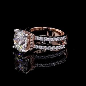 Anillo de lujo con diamante redondo cultivado en laboratorio CVD para unisex, oro rosa de 14k, anillo fino con una sola piedra, regalo de promesa para novias. - Product Image 4