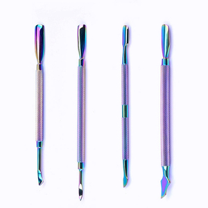 Herramienta profesional para manicura, empujador de cutículas que garantiza un empuje preciso de las cutículas manteniendo un contacto suave con la uña natural. - Product Image 3