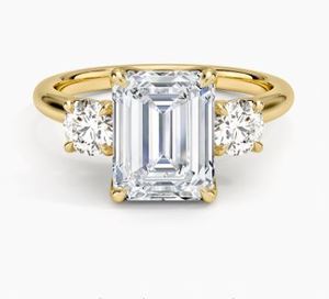 Anillo de Compromiso con Diamante Corte Esmeralda y Diamantes Princess para Mujer, Diamante Cultivado en Laboratorio Clásico - Product Image 3