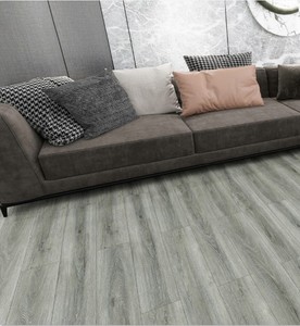 Nuevo Suelo SPC VFLOOR Color Gris Claro Gris Ceniza, Moderno, Ecológico, Antideslizante, Resistente al Fuego e Impermeable, con Núcleo Rígido de Vinilo - Product Image 6