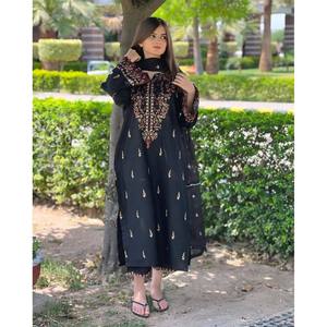 Conjunto de traje de trabajo bordado con lentejuelas para mujer para ropa de fiesta - Product Image 5