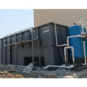 Station d'épuration modulaire (SEV) avec filtres à sable et à charbon, pompe et réservoir de stockage, capacité de 100 m³/jour - Product Image 4